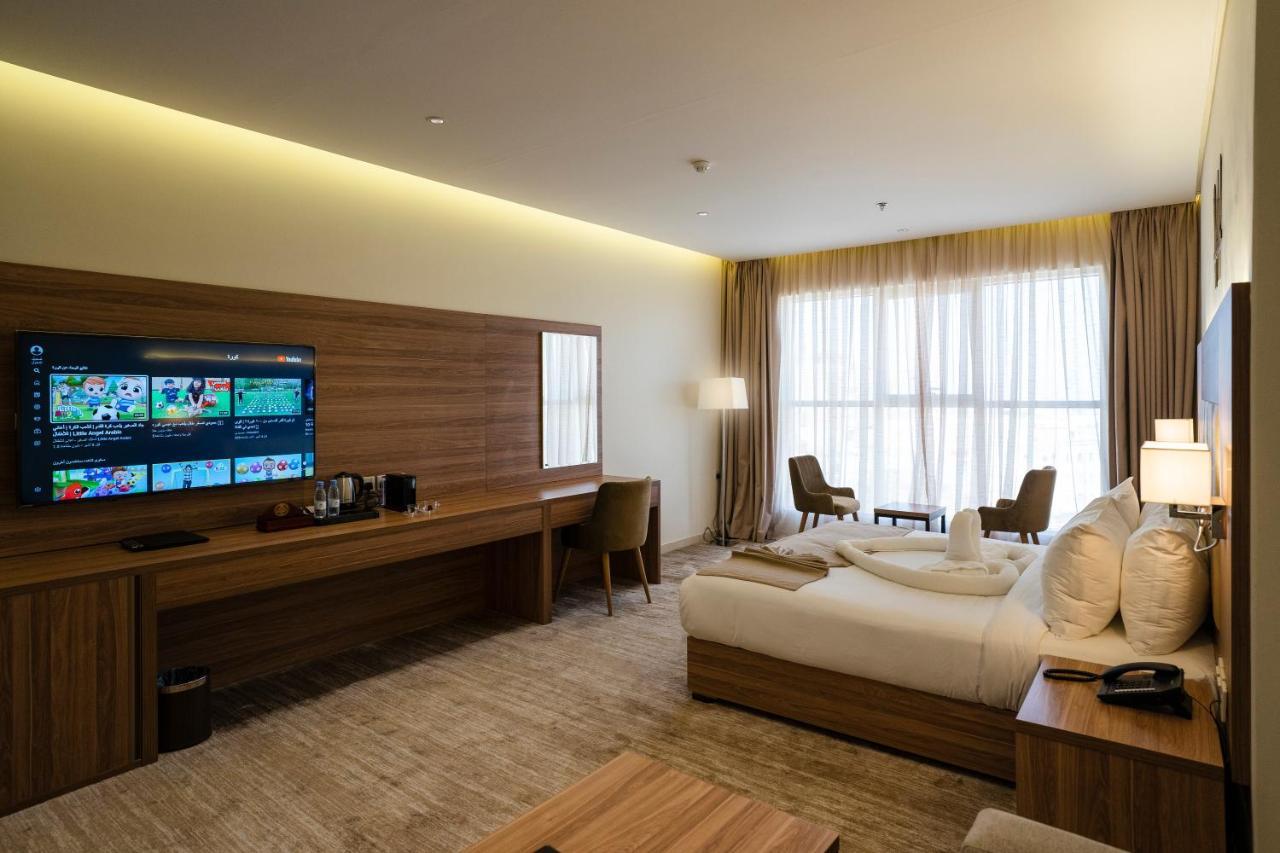 W Hotel *
